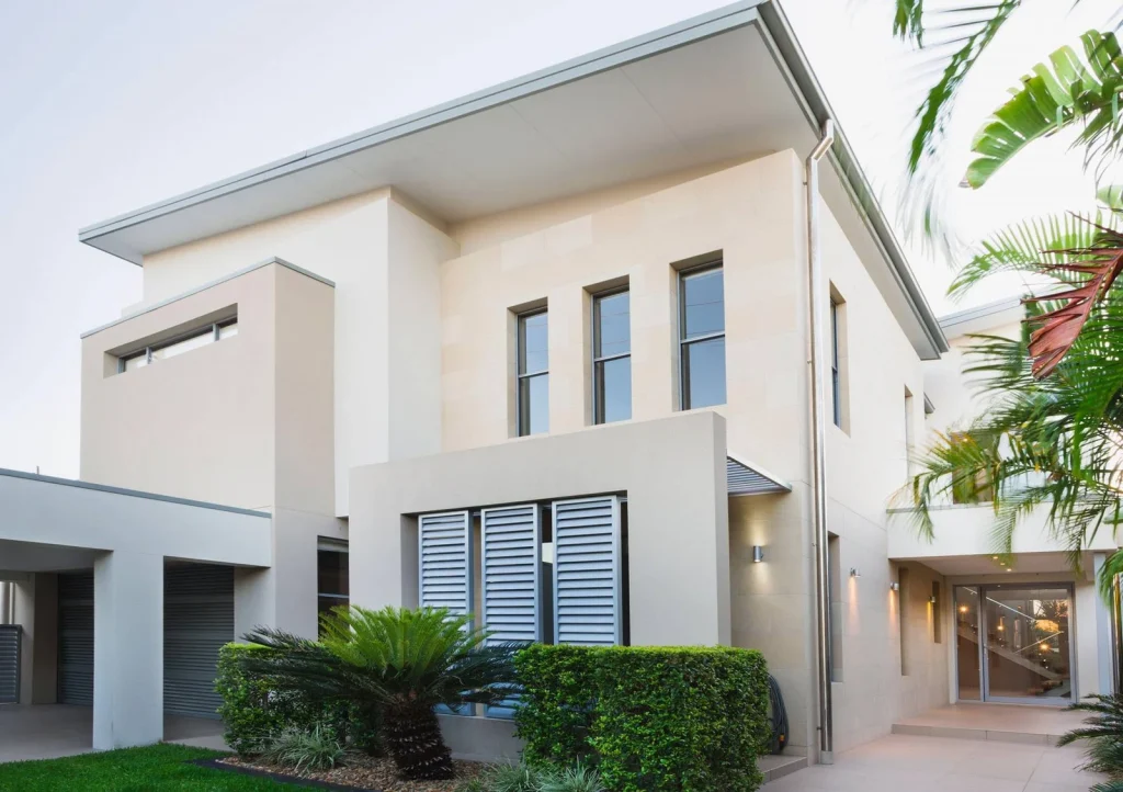 Professional Southeast Calgary painters providing residential and commercial painting services.